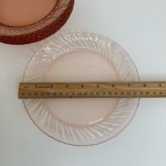 Vtg Arcoroc Pink Swirl Salad Plates 7 3/4"  France Depression Rosaline Set/4 - Picture 3 of 7